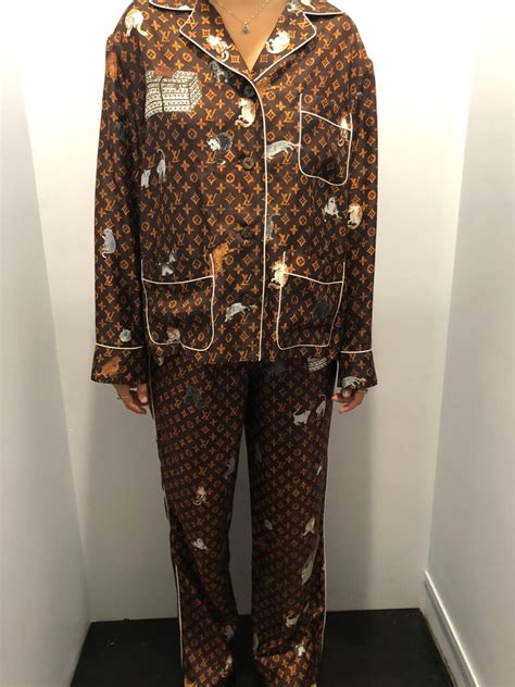 lv robe mens|louis vuitton pajamas for men.